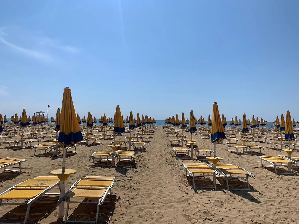 Jesolo Design Apartments - New 2025 - Central Near The Beach Italy